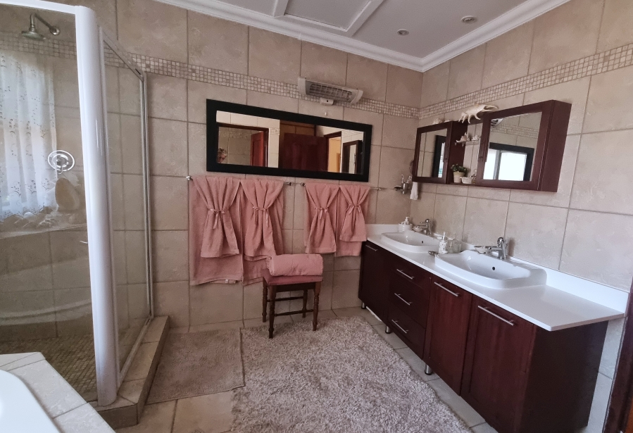 3 Bedroom Property for Sale in Melodie North West